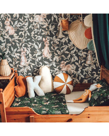 Papier peint  - lapins dans les bois fond sombre