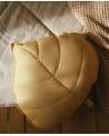 Coussin décoratif feuille en lin miel