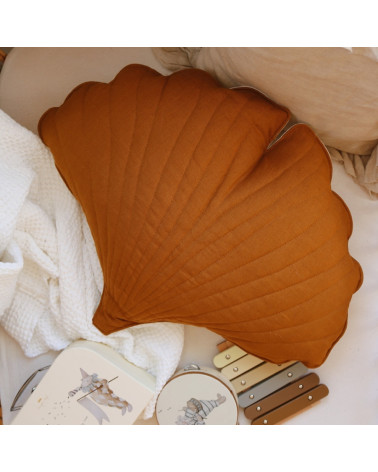 coussin ginkgo biloba en lin caramel