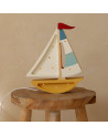 Mini veilleuse en bois - voilier moutarde