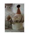 Trophée chat en lin light beige avec un chapeau beige foncé