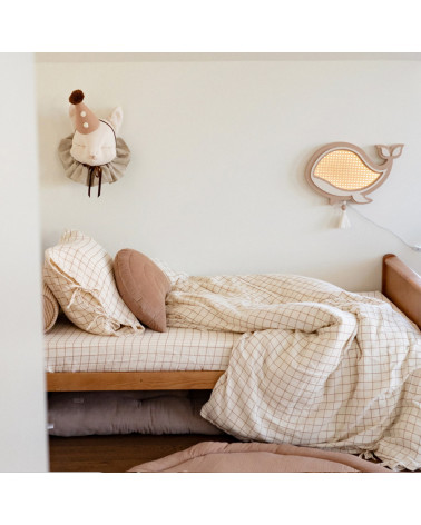 Lampe veilleuse en bois et rotin - baleine