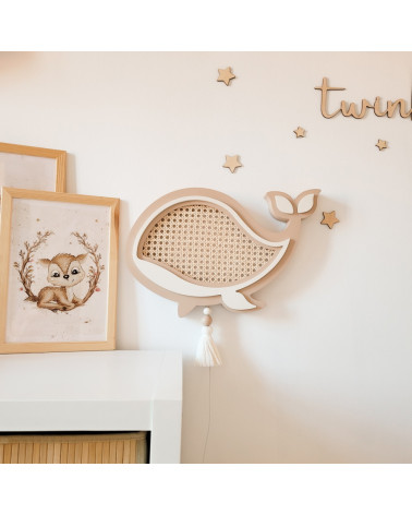 Lampe veilleuse en bois et rotin - baleine