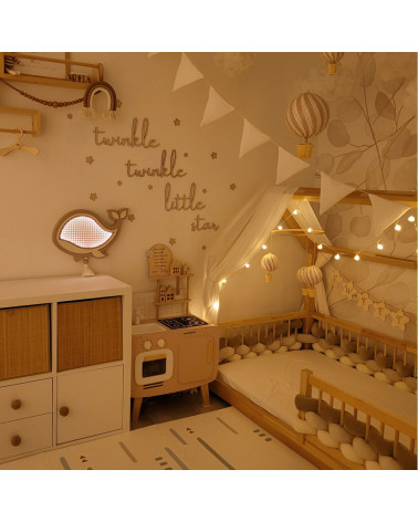 Lampe veilleuse en bois et rotin - baleine