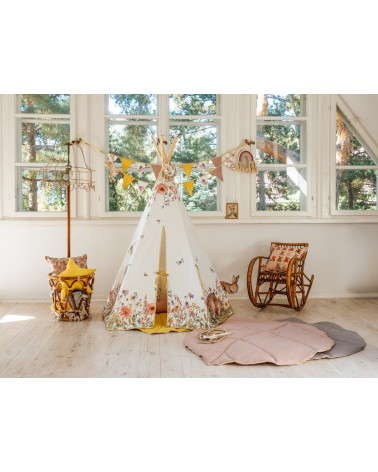Tipi biche et fleurs sauvages